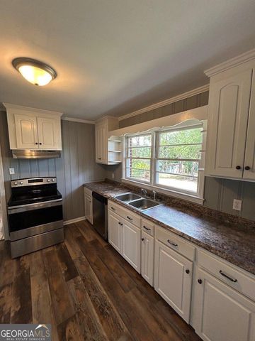 843 Prosperity Drive, Swainsboro, GA 30401