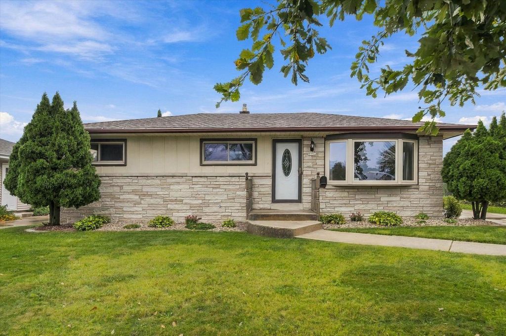 3754 S 78th STREET, Milwaukee, WI 53220