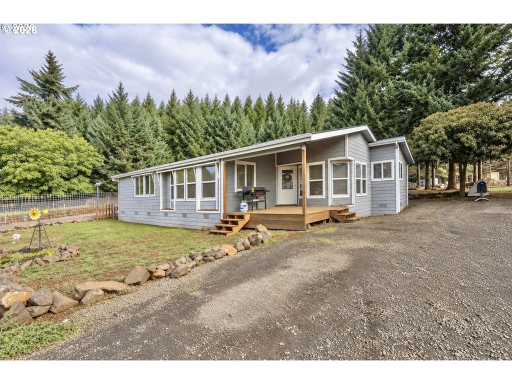 Image 1 of property listing at 26900 Sw REGIA Dr, Sheridan, OR 97378