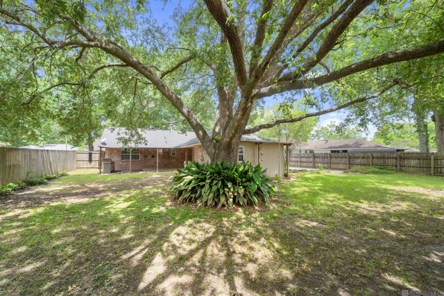 7613 President Dr, Baton Rouge, LA 70817
