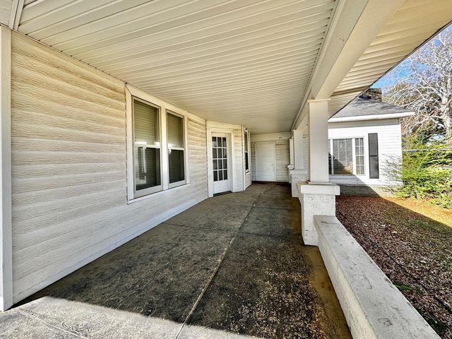 1108 WHITEHAVEN LN, Memphis, TN 38116