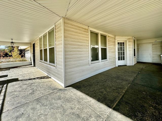 1108 WHITEHAVEN LN, Memphis, TN 38116