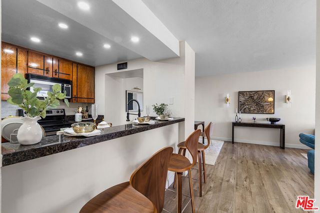 600 W 9th Street 1216, Los Angeles, CA 90015