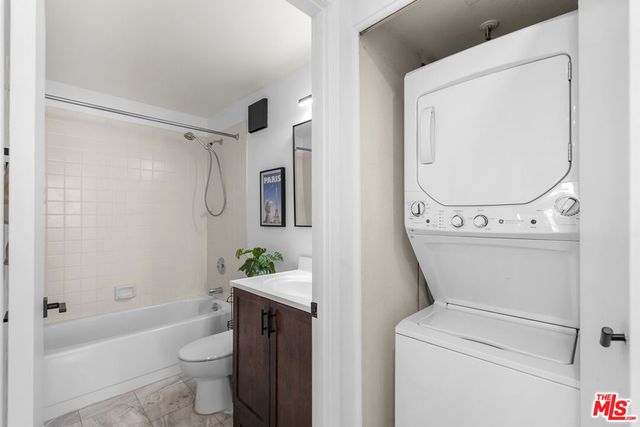 600 W 9th Street 1216, Los Angeles, CA 90015