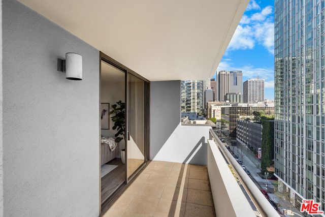 600 W 9th Street 1216, Los Angeles, CA 90015