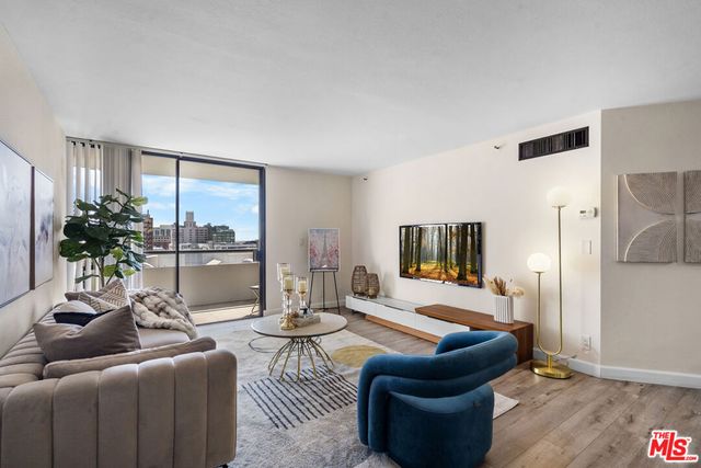 600 W 9th Street 1216, Los Angeles, CA 90015