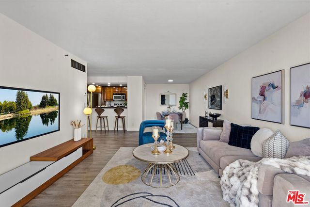 600 W 9th Street 1216, Los Angeles, CA 90015