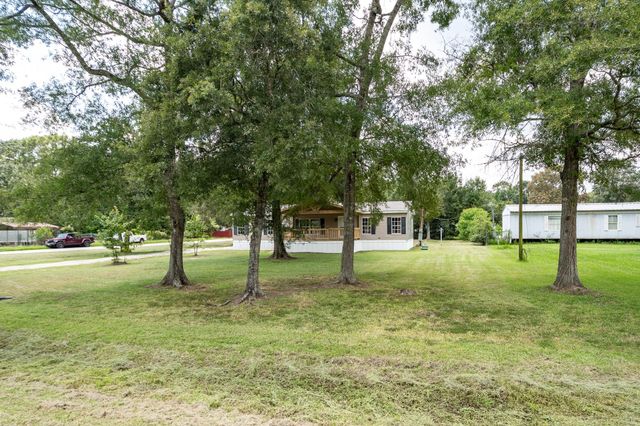 93 County Road 4020, Dayton, TX 77535