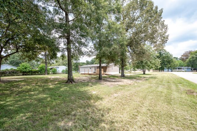 93 County Road 4020, Dayton, TX 77535