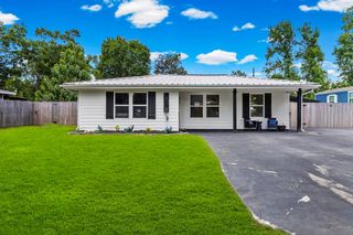 131 County Road 2364, Hardin, TX 77575