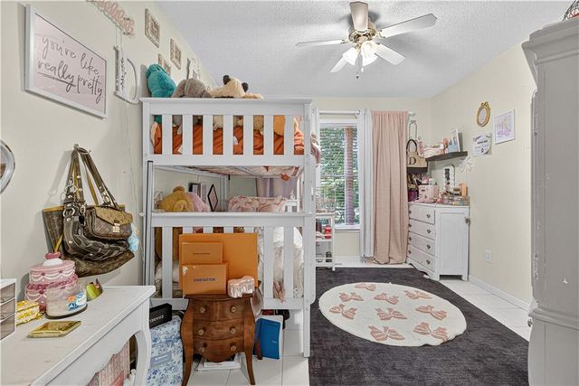 137 Hunters Trail, Calhoun, GA 30701