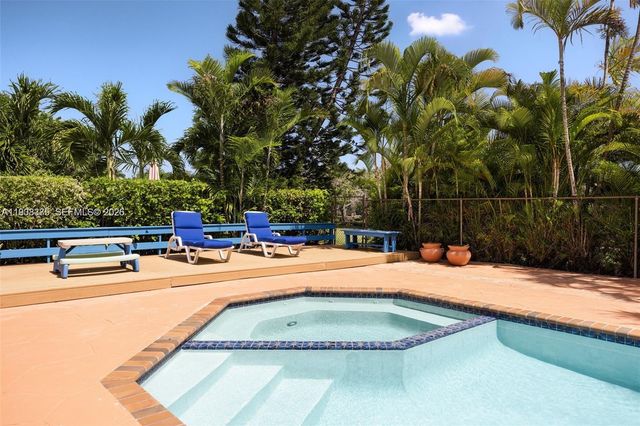 8610 SW 83rd St, Miami, FL 33143