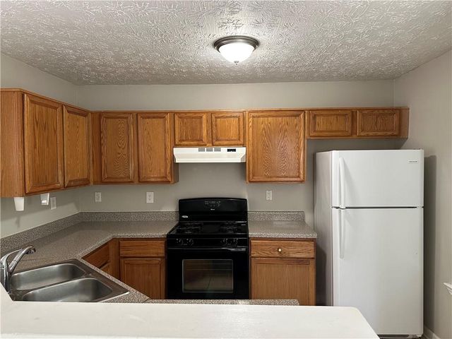 1271 Vintage Pointe Drive, Lawrenceville, GA 30044