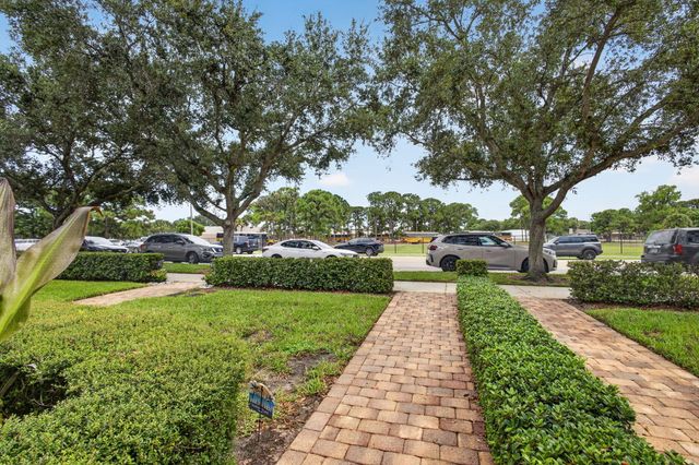 599 Dakota Drive, Jupiter, FL 33458