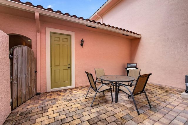 599 Dakota Drive, Jupiter, FL 33458