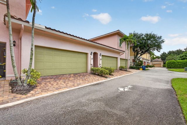 599 Dakota Drive, Jupiter, FL 33458