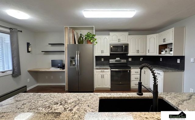 600 Russell Street, Firth, NE 68358