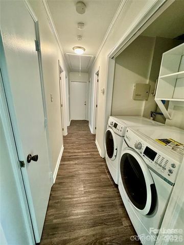 2423 Emstead Court, Charlotte, NC 28210