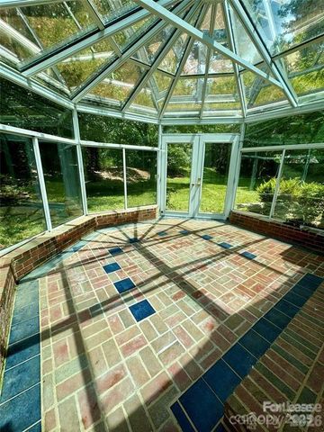 2423 Emstead Court, Charlotte, NC 28210