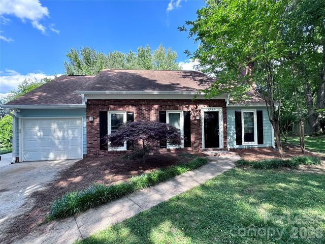 2423 Emstead Court, Charlotte, NC 28210
