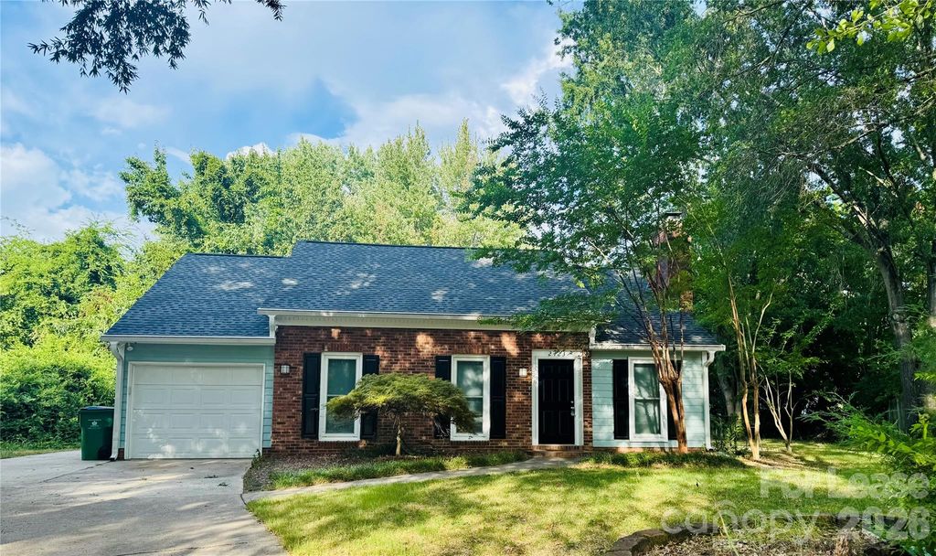 2423 Emstead Court, Charlotte, NC 28210