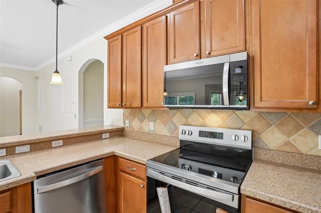 2331 CARNATION HILL COURT, Orlando, FL 32820