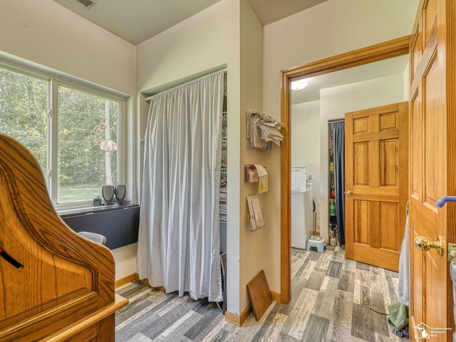 8945 S Custer Road, Raisinville Twp, MI 48161