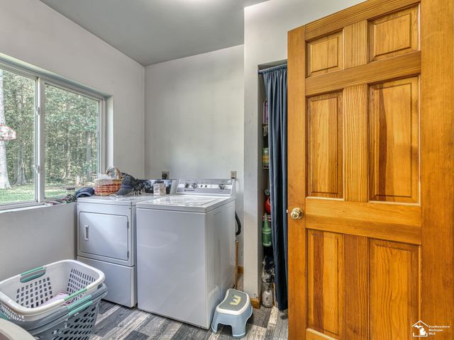 8945 S Custer Road, Raisinville Twp, MI 48161