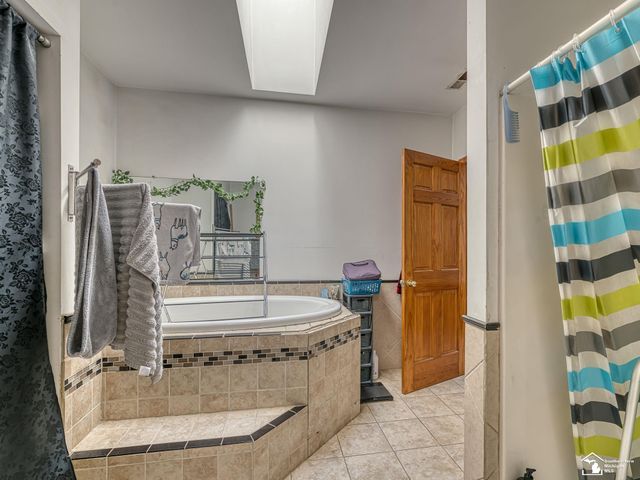 8945 S Custer Road, Raisinville Twp, MI 48161