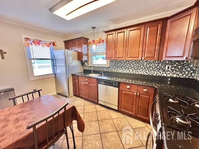 31 W Joffre Avenue, Milltown, NJ 08850