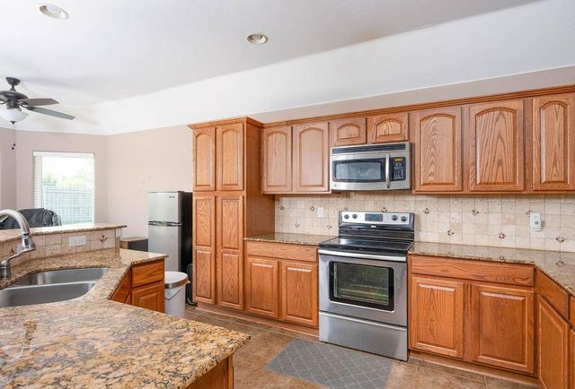 402 E Kinder Wells Boulevard, Perkins, OK 74059
