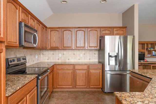 402 E Kinder Wells Boulevard, Perkins, OK 74059