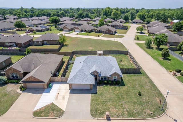 402 E Kinder Wells Boulevard, Perkins, OK 74059