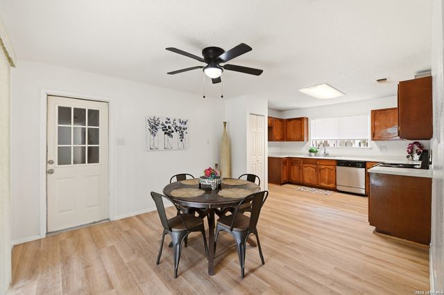7702 Pipers Swan, San Antonio, TX 78251