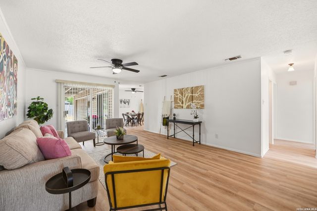 7702 Pipers Swan, San Antonio, TX 78251