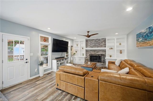 3618 Point Elizabeth DR, Chesapeake, VA 23321