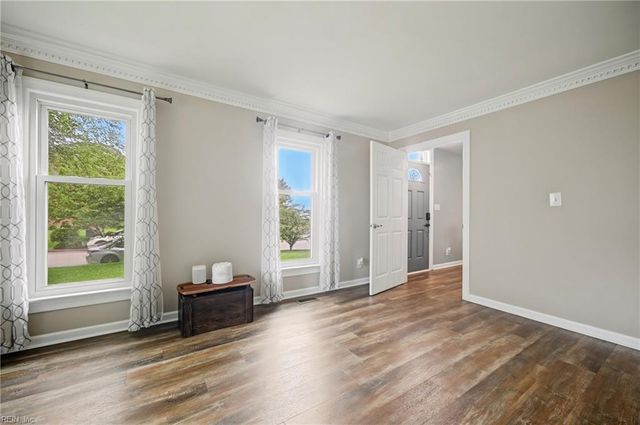 3618 Point Elizabeth DR, Chesapeake, VA 23321