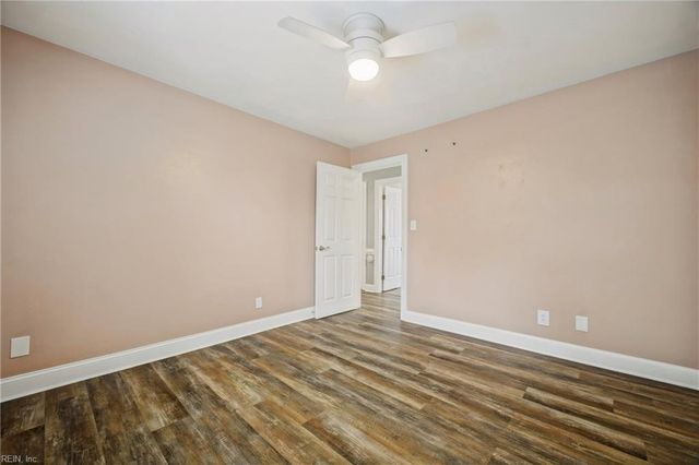 3618 Point Elizabeth DR, Chesapeake, VA 23321