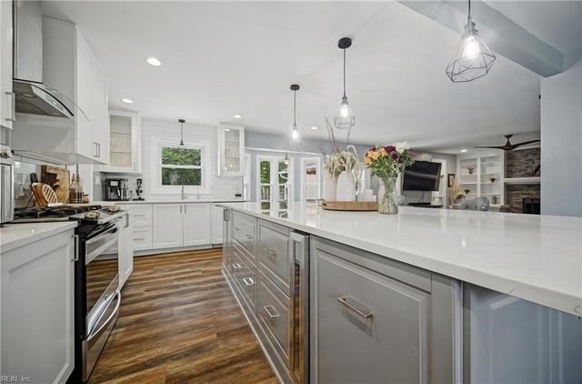 3618 Point Elizabeth DR, Chesapeake, VA 23321