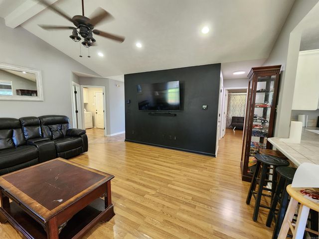 86 JB Drive, Lonoke, AR 72086