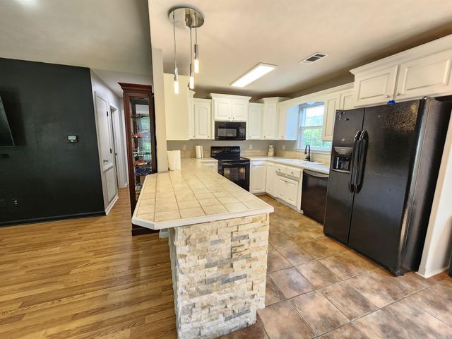 86 JB Drive, Lonoke, AR 72086