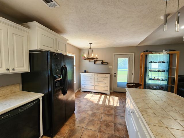 86 JB Drive, Lonoke, AR 72086