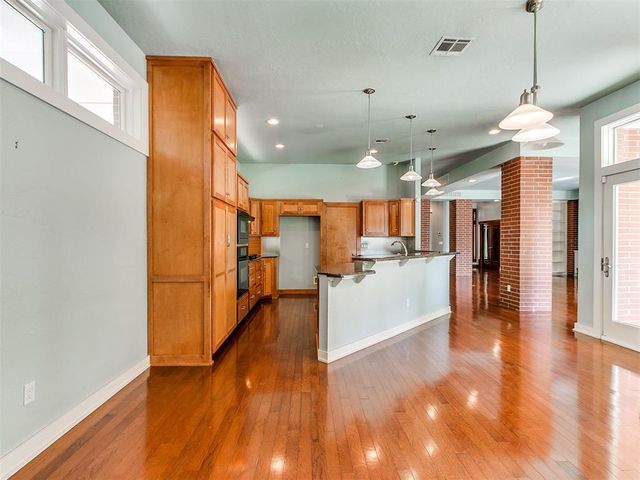 823 S Flood Avenue, Norman, OK 73069