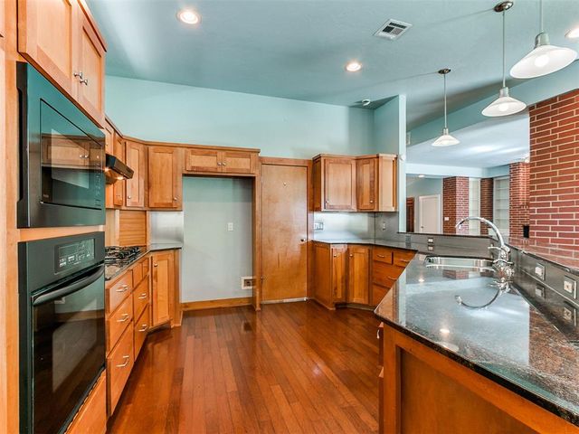 823 S Flood Avenue, Norman, OK 73069
