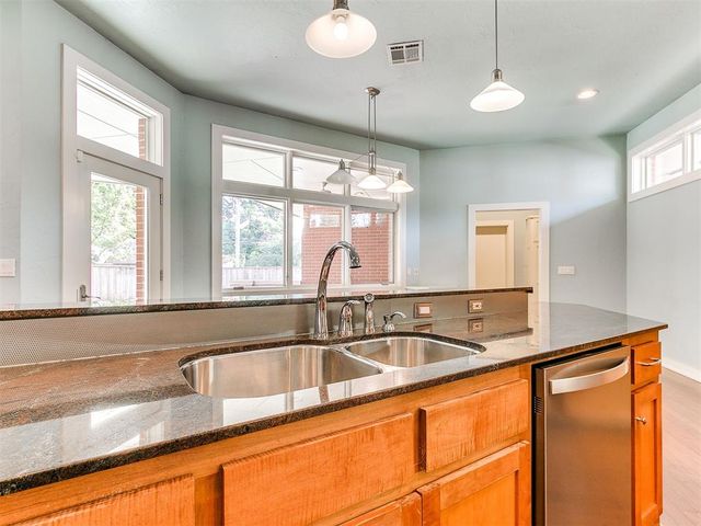823 S Flood Avenue, Norman, OK 73069