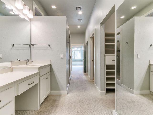 823 S Flood Avenue, Norman, OK 73069