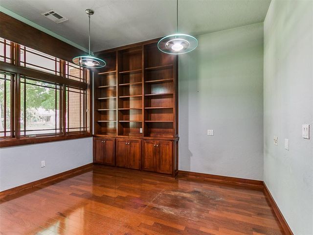 823 S Flood Avenue, Norman, OK 73069