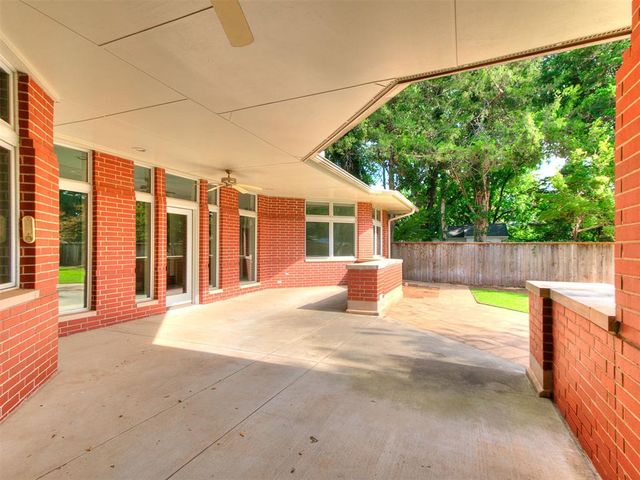 823 S Flood Avenue, Norman, OK 73069