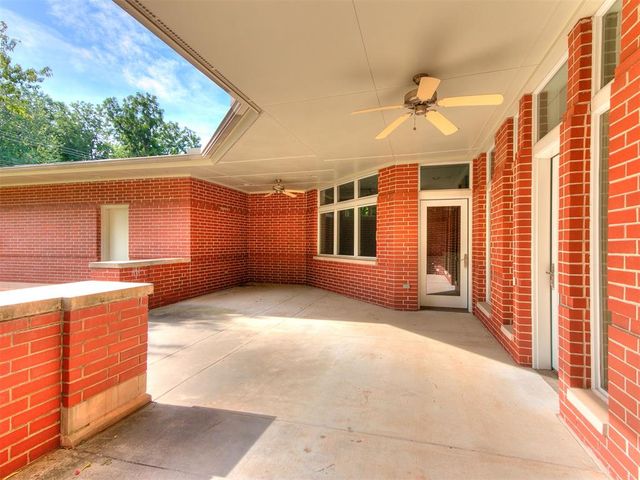 823 S Flood Avenue, Norman, OK 73069