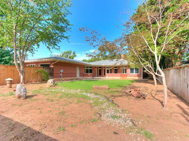 823 S Flood Avenue, Norman, OK 73069